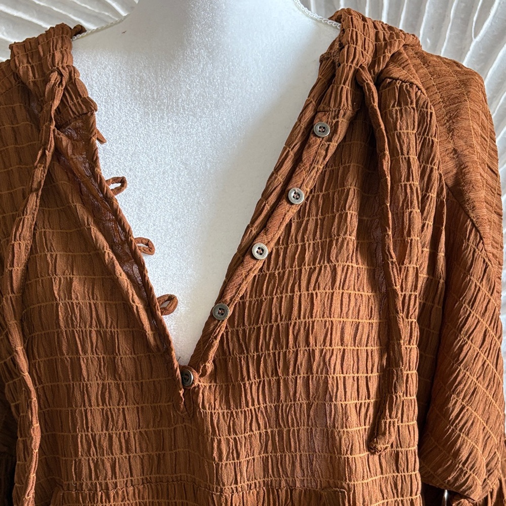 Cinnamon Smocked Button Up Hoodie Top - Picture 4 of 12
